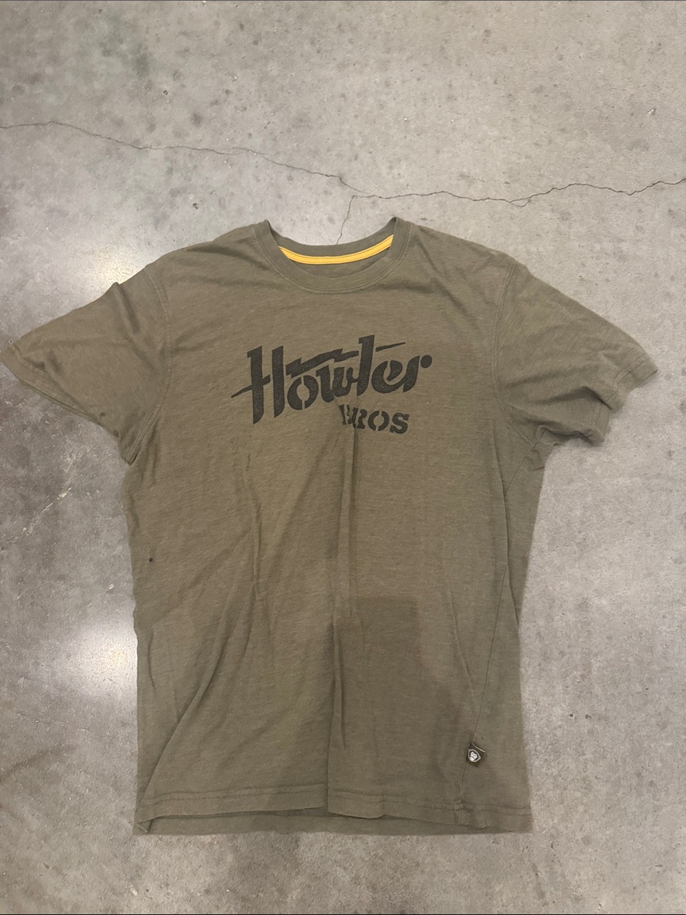 Howler Brothers Classic Logo Tee Men’s Medium Olive Army Green Heed The Call